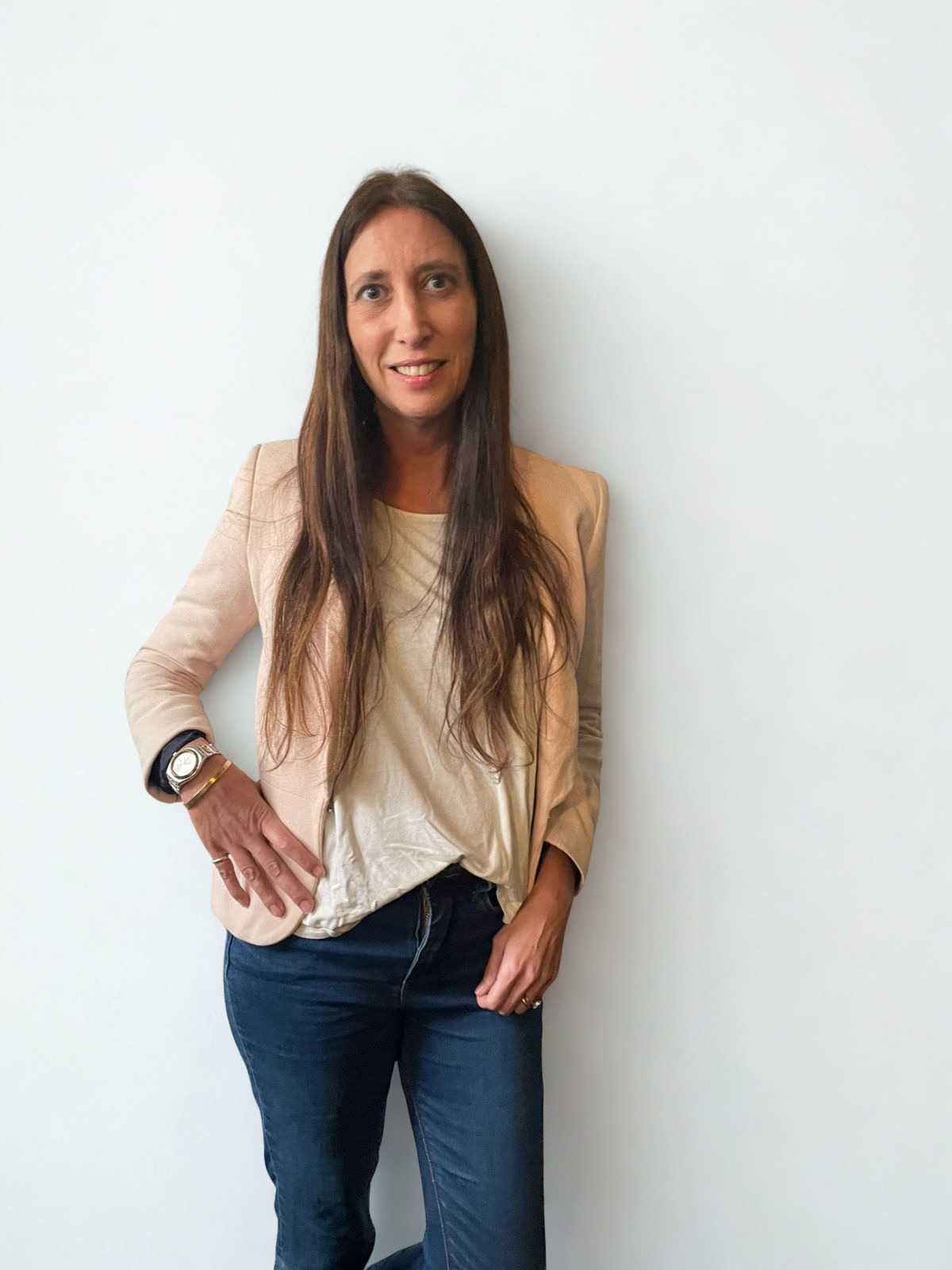 Francisca Larraín, socia de experiencia de cliente de Invest Group